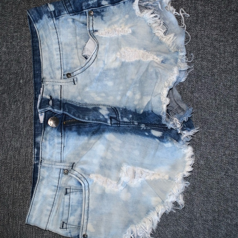 2 colored shorts